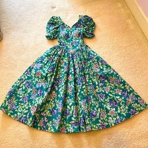 Vintage Laura Ashley Floral Cottagecore Dress
